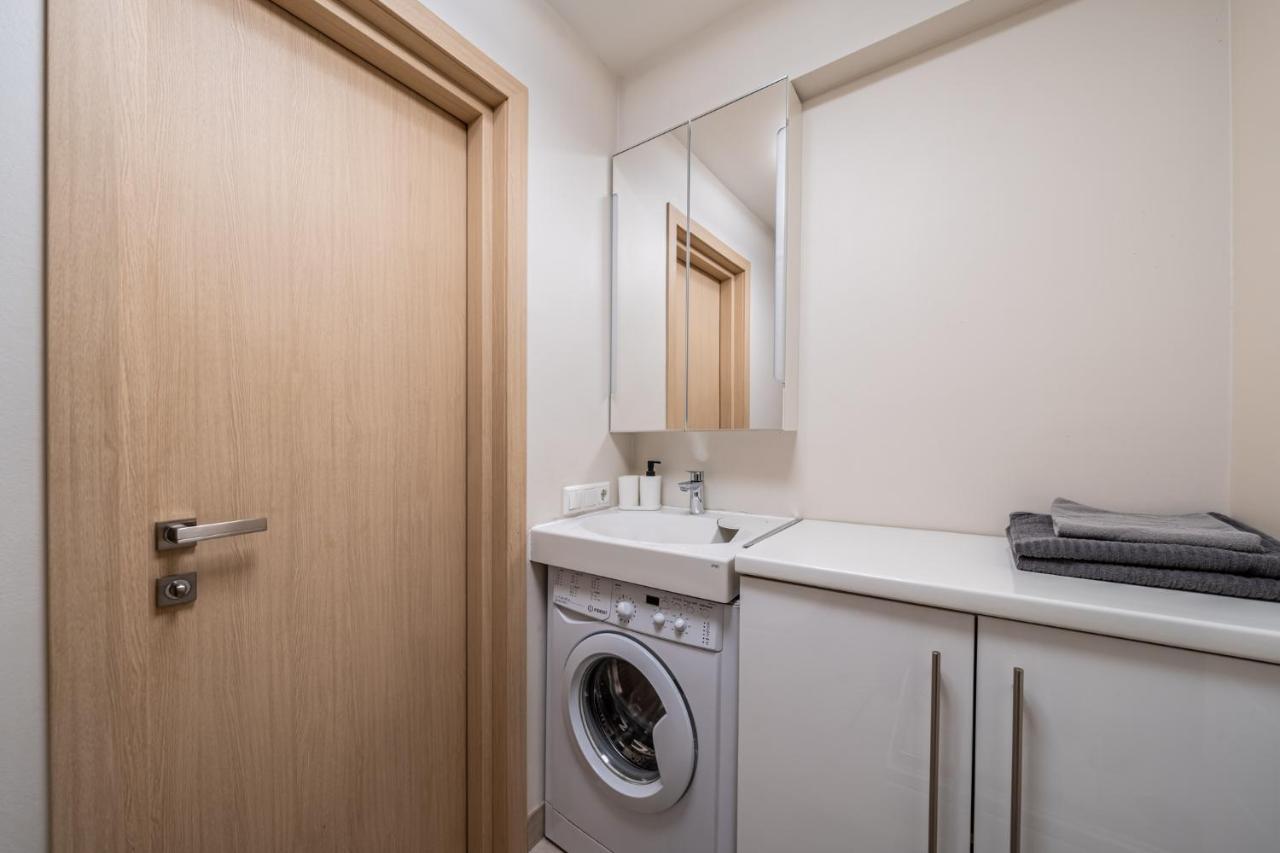 Trendy Top-Floor Stay In Heart Of Riga, Near Bars & Culture Exteriör bild
