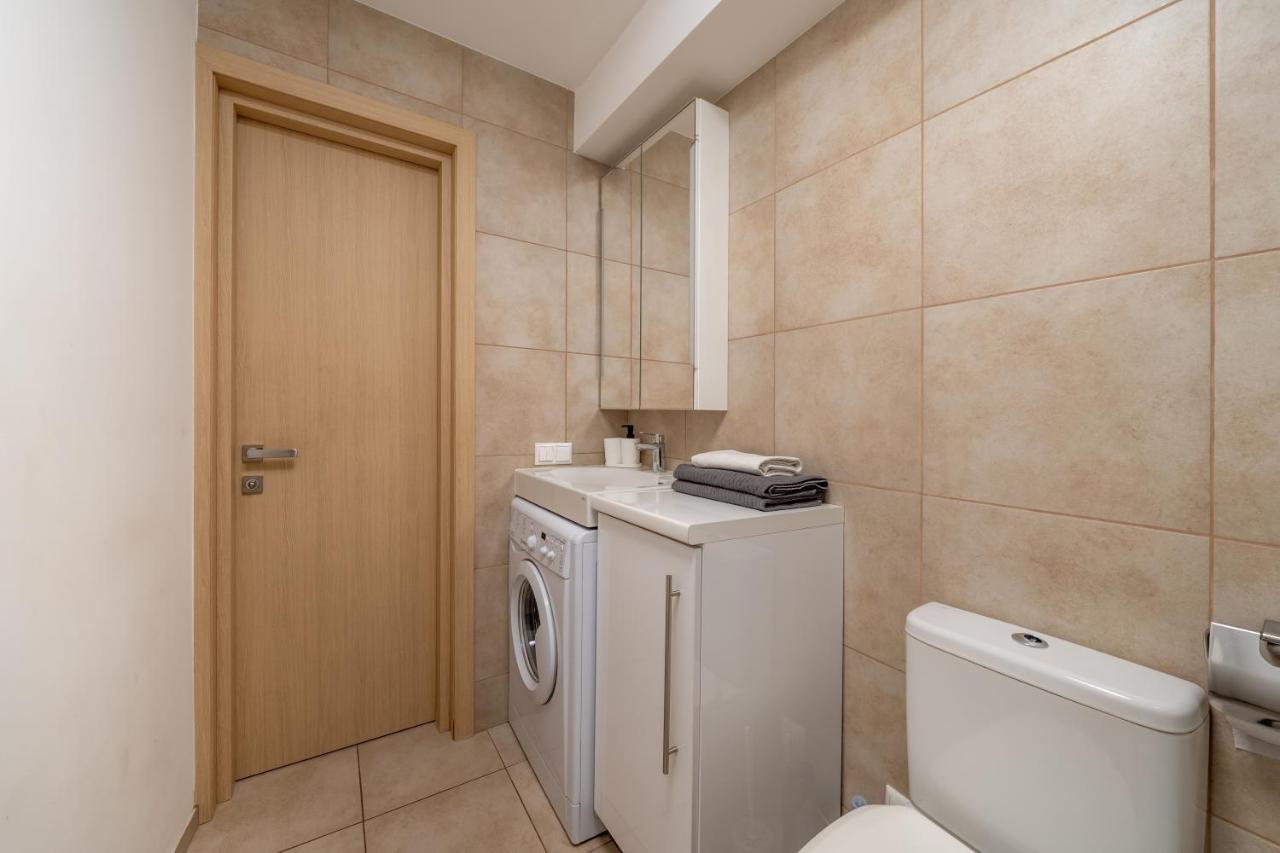Trendy Top-Floor Stay In Heart Of Riga, Near Bars & Culture Exteriör bild